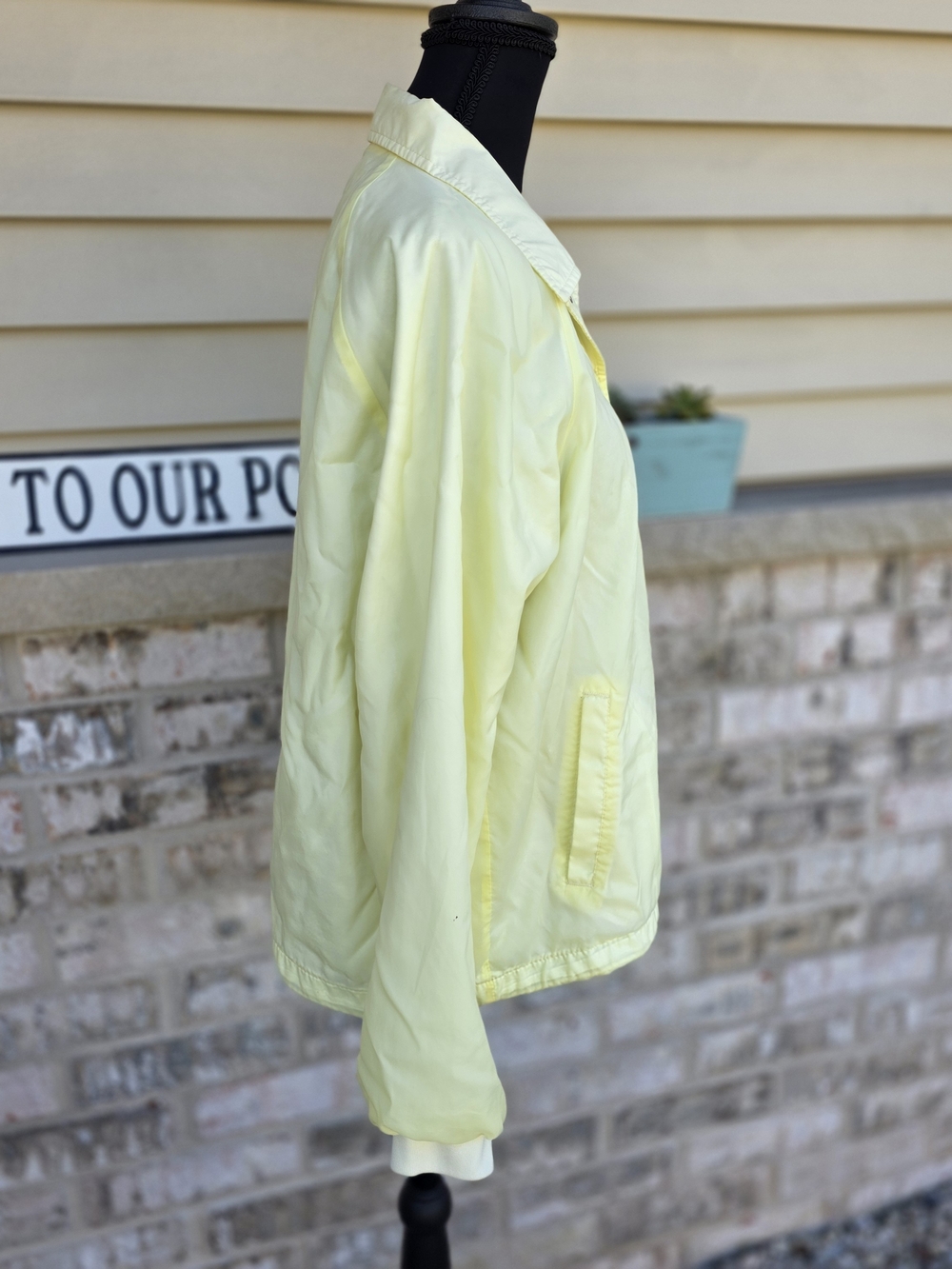 Vintage Village Golf Coach Jacket Yellow Snap Front Windbreaker - Picture 3 of 10